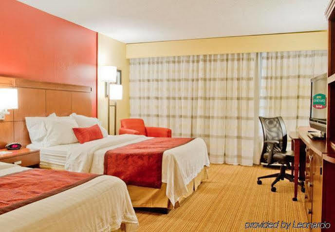 Courtyard Charlotte Airport North Hotel Luaran gambar