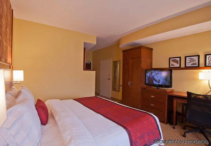 Courtyard Charlotte Airport North Hotel Luaran gambar