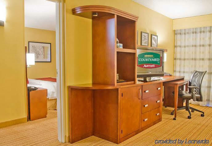 Courtyard Charlotte Airport North Hotel Luaran gambar